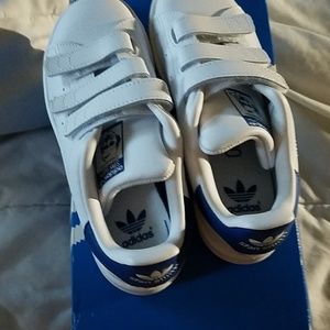 Adidas boys sz 1